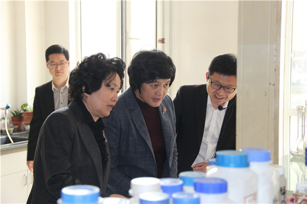 威廉希尔资讯丨河北省政协主席曹素华来我公司调研
